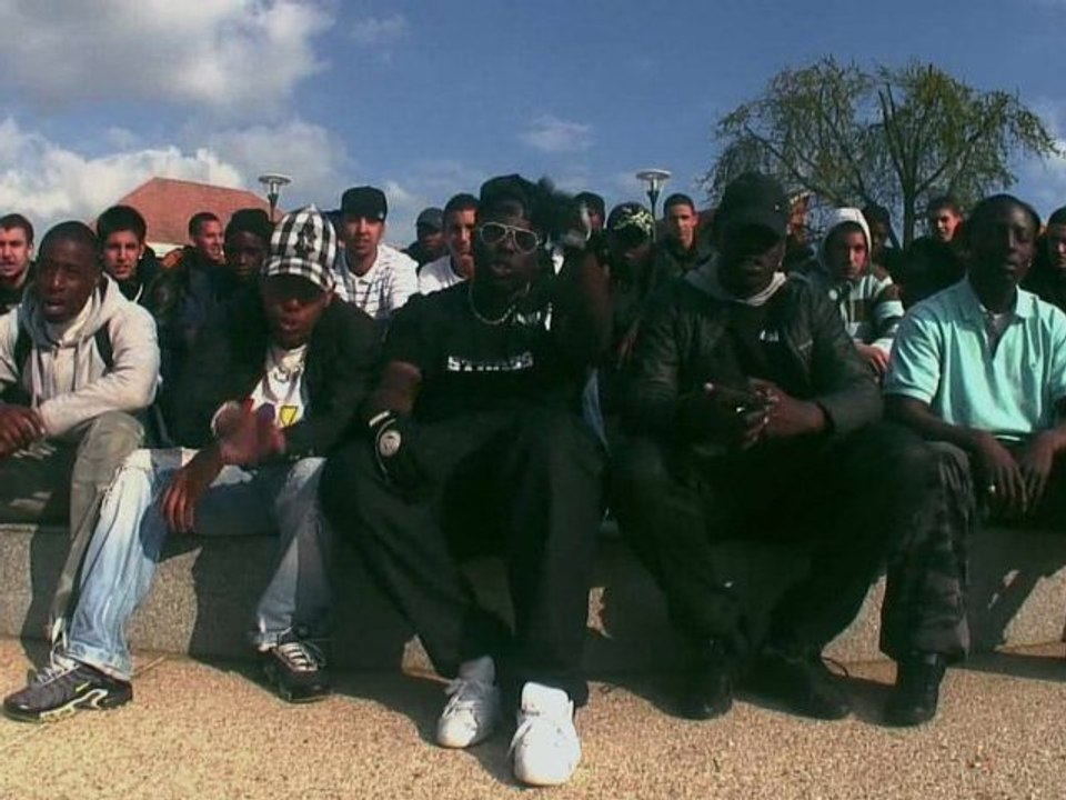 CLIP OFFICIEL "BSAHTEK" STRASS FEAT SQUARELATITUDE HD