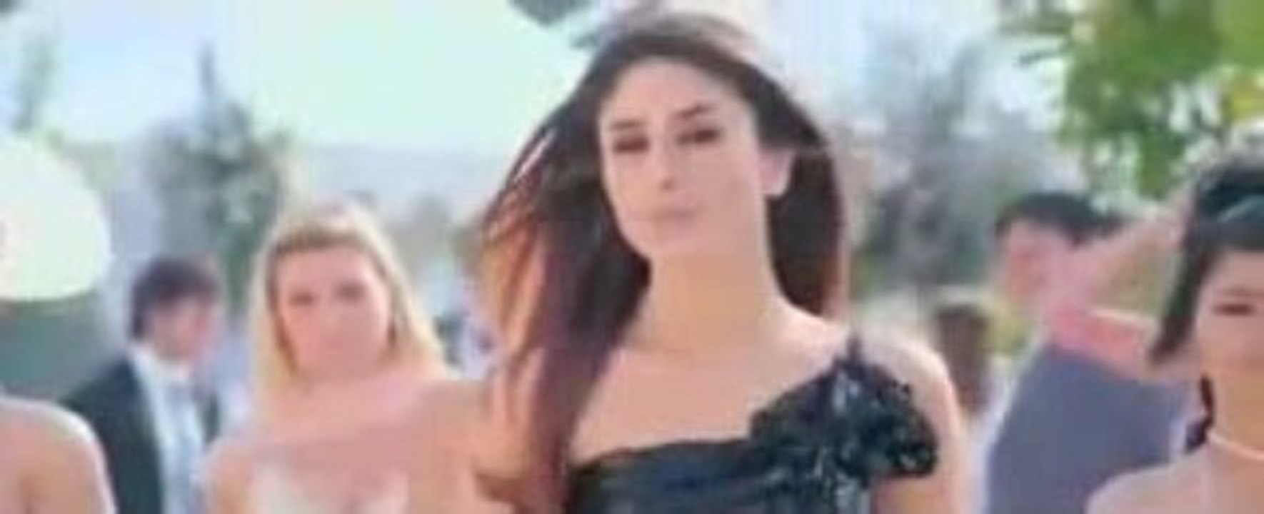 KAMBAKTH ISHQ- KAREENA,AKKI,STALLONE HQ TRAILER