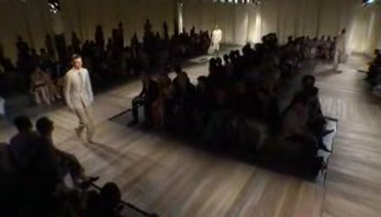 EZ Spring Summer 2010 Fashion Show - A Nomadic Nature