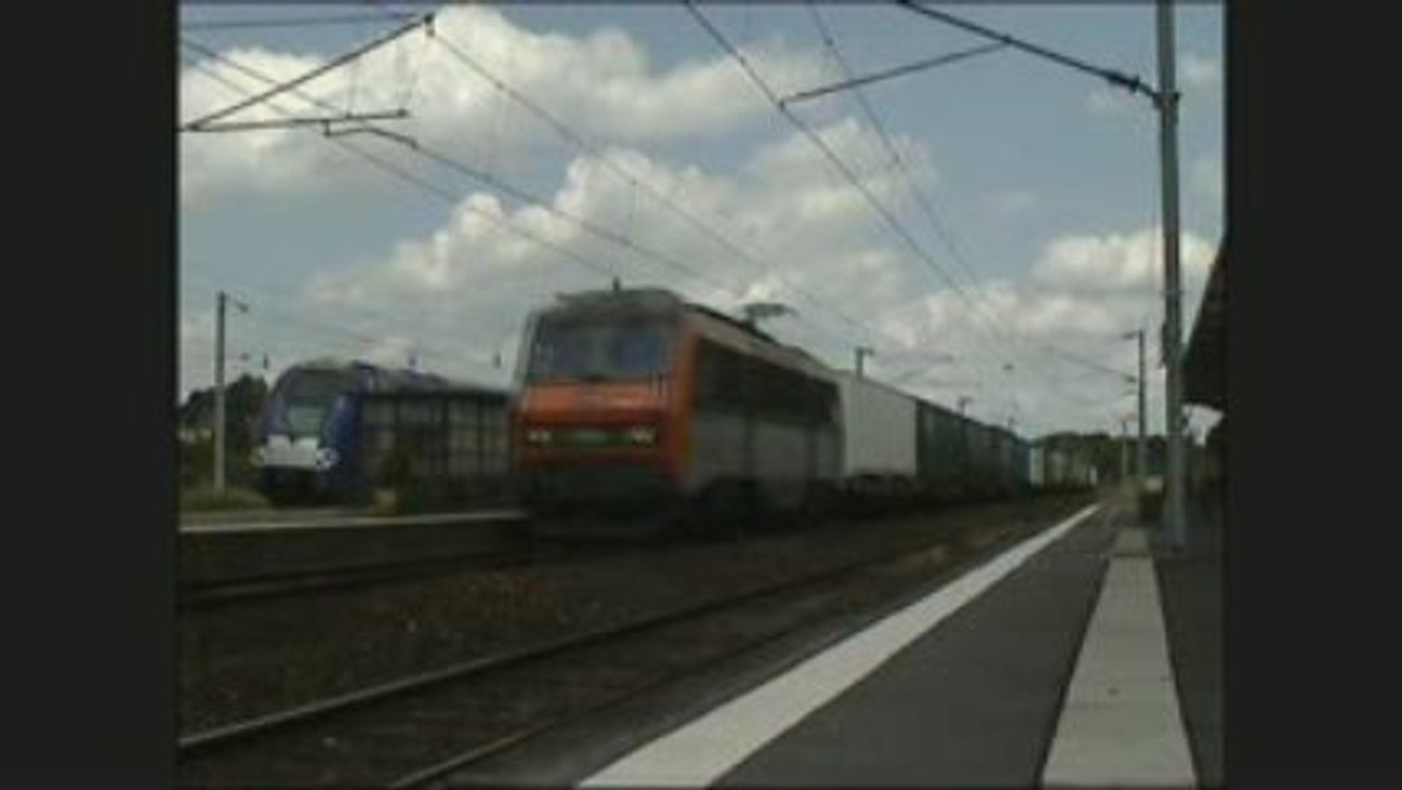 BB26195 52718 14H18 DD3 PERPIGNAN SA 13 JUIN 09 ALBERT (80)