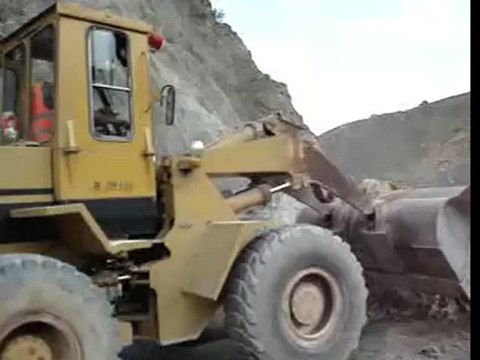 Yüksekova-Hakkari karayolunda heyelan