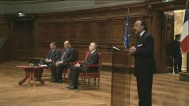 3/4 - M. Renouard de Vallière décoré à la Sorbonne